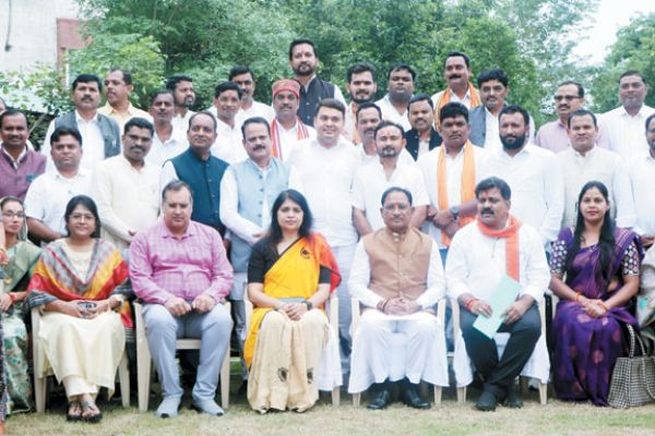 प्रशिक्षण पंचायत के सर्वांगीण विकास में सहायक-आकांक्षा