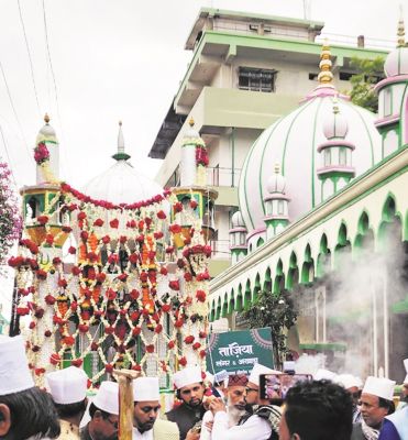 मोहर्रम पर निकाले गए ताजिए, शहर के विभिन्न मार्ग से गुजरे