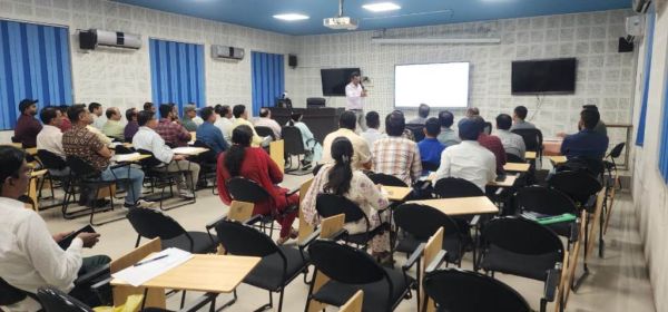 दक्षता बढ़ाने एनआईटी रायपुर में लोको शेड सुपरवाईजरों ने ली 10 दिन की खास ट्रेनिंग