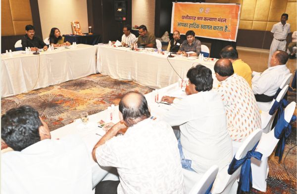 श्रम कल्याण केन्द्रों का होगा उन्नयन - मिश्रा