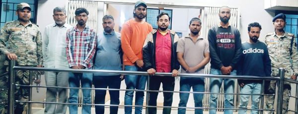 8 संदिग्धों पर प्रतिबंधात्मक कार्रवाई