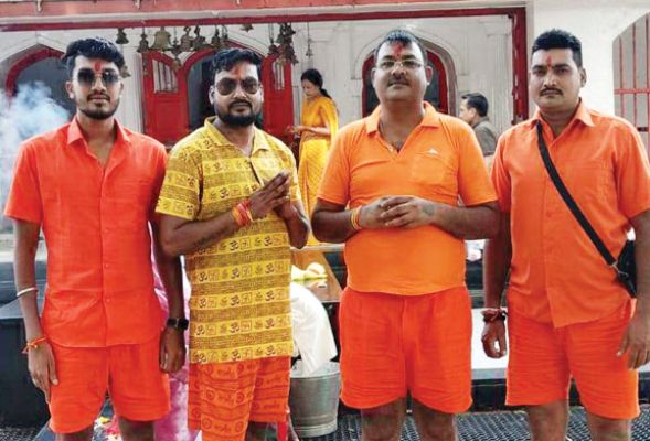 20 बरस से जारी है बाबा धाम की यात्रा, सावन के पहले दिन चढ़ाएंगे जल