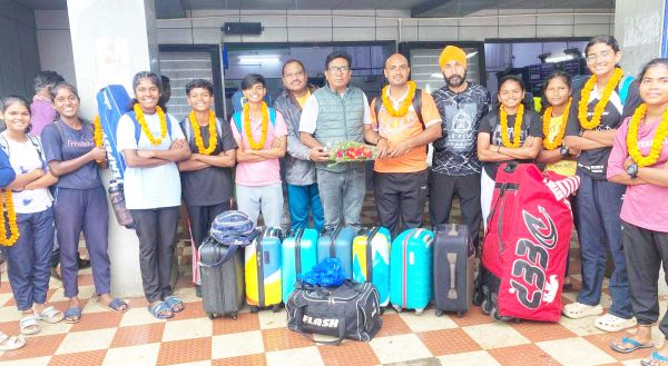 विजेता हॉकी खिलाडिय़ों का स्वागत