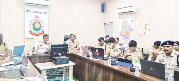 क्राइम मीटिंग में पेडिंग मामलों व  सीसीटीवी अभियान तेज करने  निर्देश  