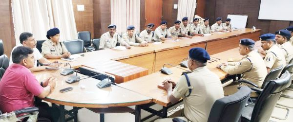 अपराधों की जांच के लिए दी कानूनी और तकनीकी जानकारी