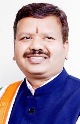 भाजपा सरकार की प्राथमिकता में शिक्षा नहीं-विनोद चंद्राकर