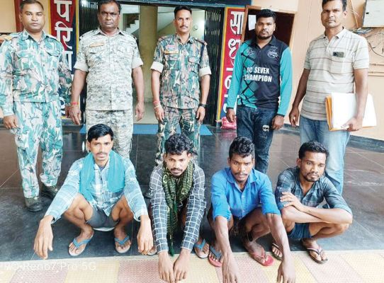 2 ईनामी सहित 6 नक्सली गिरफ्तार