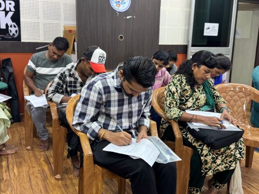 दंतेवाड़ा से निकलेंगे रेडियो जॉकी