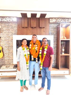 घुइटांगर से ग्रीस तक:  अनिमेष कुजूर ने 100 मीटर दौड़ में रचा भारतीय एथलेटिक्स का इतिहास