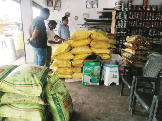 कमियों पर नोटिस और जब्ती की कार्रवाई
