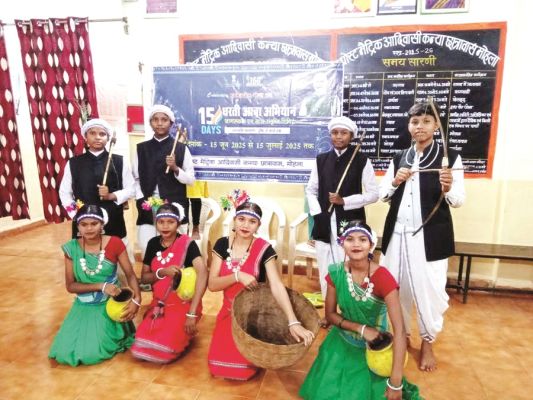 आयोजनों में छात्र-छात्राएं बढ़-चढक़र ले रहे हिस्सा