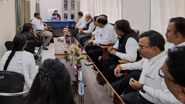 विशेष मध्यस्थता अभियान की सफलता के लिए बैठक