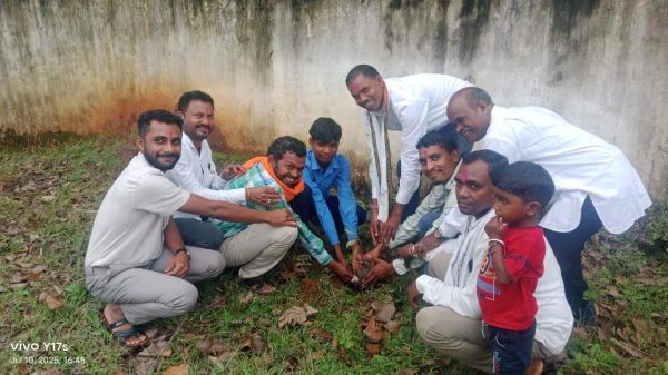 शाला प्रवेशोत्सव में पौधरोपण भी