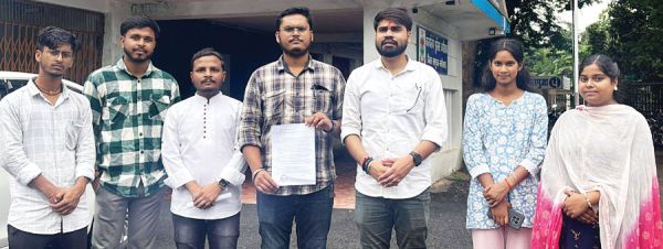कॉलेज में प्रवेश के नाम पर धोखाधड़ी का आरोप