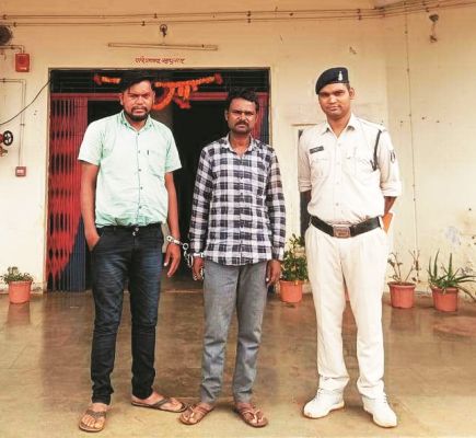 शराब परिवहन करते दो आरोपी पकड़ाए