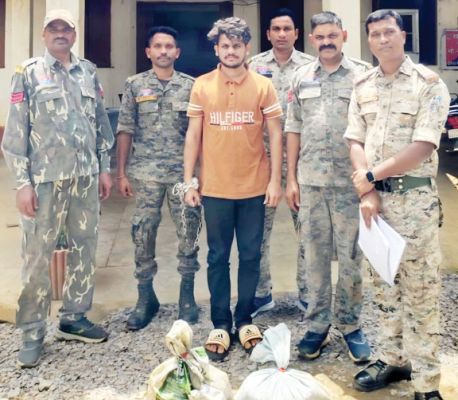 ढाबा में छापा, मादक पदार्थ डोडा संग आरोपी  गिरफ्तार    