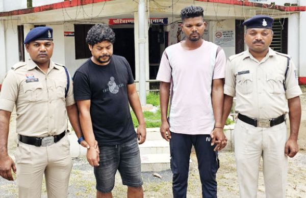 म्यूल अकाउंट में एक लाख का अवैध ट्रांजेक्शन, दो आरोपी गिरफ्तार