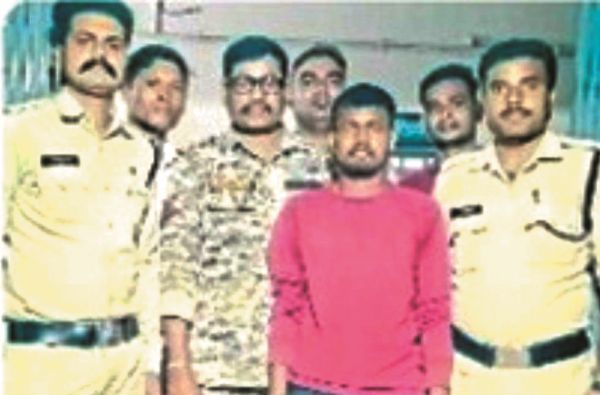   आवेश में आकर अधेड़ की हत्या, गिरफ्तार