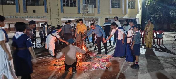 रंगारंग ग्रैंड कैम्प फायर बना बुलबुल शिविर का आकर्षण केंद्र