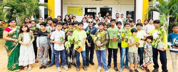 पौधारोपण कर पर्यावरण संरक्षण के प्रति जिम्मेदारी निभाने का संदेश