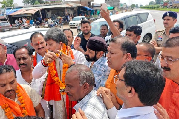 झलप पहुंचे भाजपा प्रदेशाध्यक्ष-स्वास्थ्य मंत्री