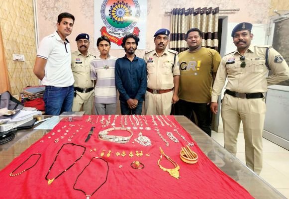 हत्या के प्रयास का फरार आरोपी लल्ला दो साथियों के साथ गिरफ्तार