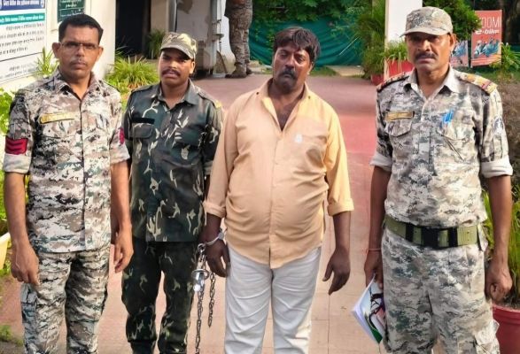 बस स्टैंड से गांजा संग एक आरोपी गिरफ्तार