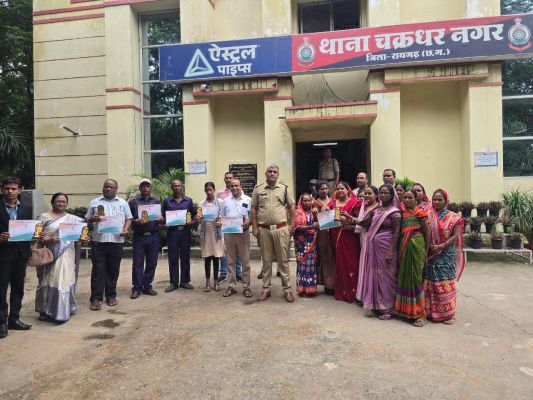 ​पूर्ण शराबबंदी करने वाली कोलाईबहाल की महिलाएं बनीं मिसाल