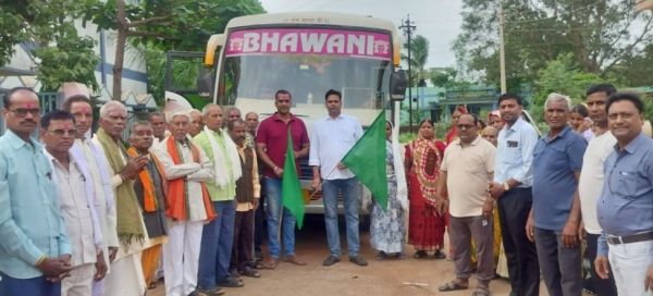 कुरुद-मगरलोड़ जनपद से 52 श्रद्धालु अयोध्याधाम रवाना