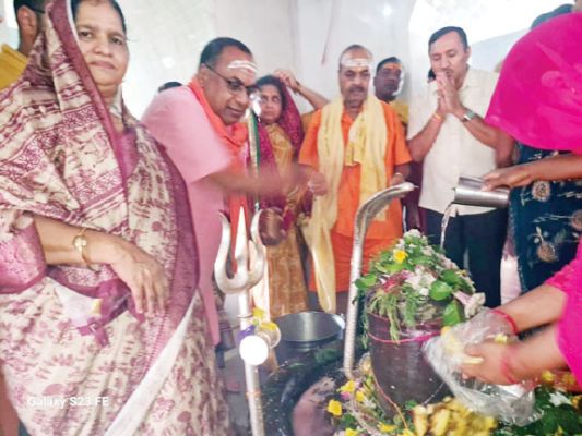 देवगढ़ धाम में रुद्राभिषेक-भंडारा
