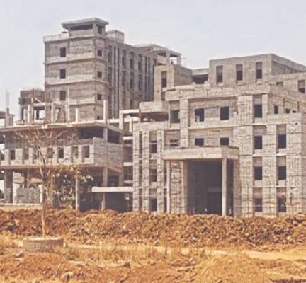 एनएमसी ने कहा-मेडिकल कॉलेज अकादमिक-हॉस्टल भवन का निर्माण दिसंबर तक पूर्ण करें