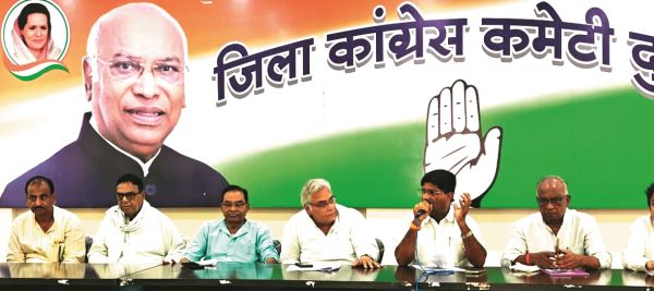 भाजपा ने प्रदेश के किसानों और मध्यम वर्गीय को दिया बिजली का झटका