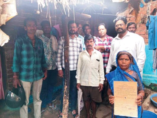 निजी जमीन पर जबरन बनाए मठ को हटाया तो पुलिस ने भेज दिया जेल