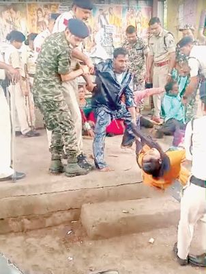 विस घेराव करने गए दिव्यागों के साथ पुलिसिया दुव्र्यवहार