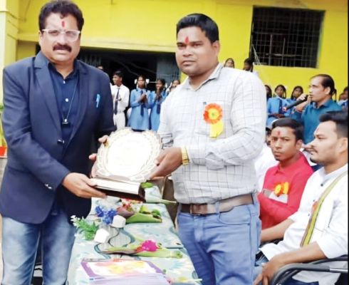 आवारा कुत्तों के काटने से हिरण की मौत