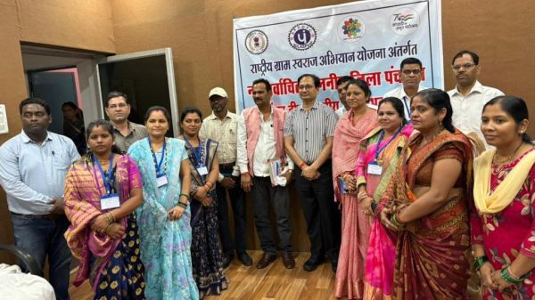 कलेक्टर ने जिला पंचायत सदस्यों के साथ की चाय पर चर्चा
