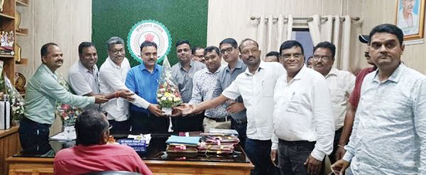 टीचर्स एसो. ने नए संयुक्त संचालक व जिला शिक्षाधिकारी का किया स्वागत