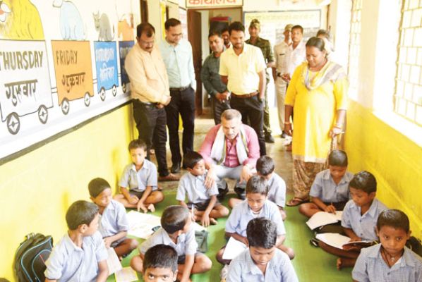 कुदारीडीह सचिव निलंबित, मैनपाट बीईओ को कारण बताओ नोटिस
