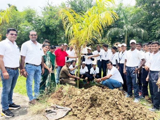  पीजी कॉलेज में रोपे गए  111 प्रजाति के पौधे