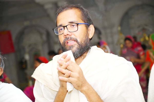 जो भी होता है वह कर्मों की वजह  से होता है- वीरभद्र