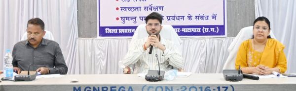 सडक़ पर आवारा व घुमन्तु पशुओं के प्रबंधन के लिए स्थानीय समन्वय पर जोर