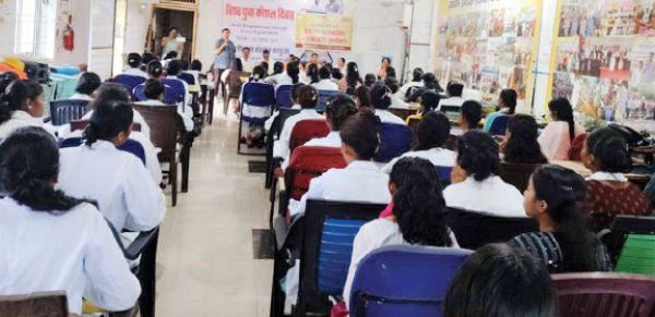 जन शिक्षण संस्थान में करियर काउंसिलिंग कार्यशाला