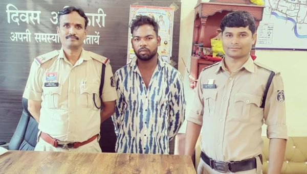  शेयर मार्केट में मुनाफे का झांसा देकर 15 लाख की ठगी करने वाला गिरफ्तार