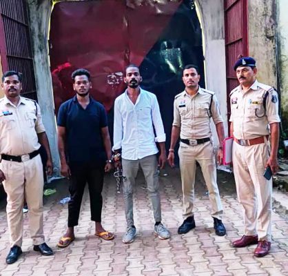 तलवार लहराते  2 गिरफ्तार