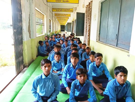 साइबर सुरक्षा पर स्कूली  बच्चों को दी जानकारी