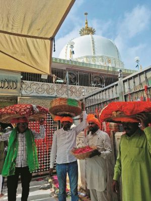 हफीज ने देश की तरक्की के लिए मांगी दुआ