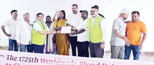 250 लोगों ने किया रक्तदान