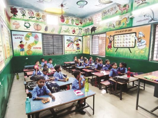सरकारी स्कूल बना शिक्षा के आकर्षण का केन्द्र