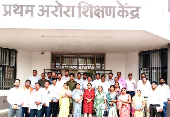 कुरुद ब्लॉक के सरपंचों को नेता-अफसरों  ने सिखाए सरपंची के गुर