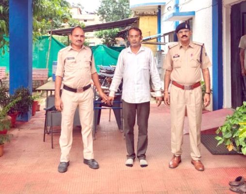 स्वरोजगार देने के नाम पर महिलाओं से 15 लाख की ठगी, आरोपी गिरफ्तार